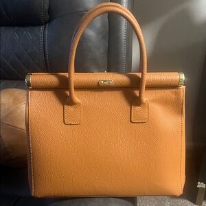 Elegant Tan Leather Handbag MADE in ITALY
